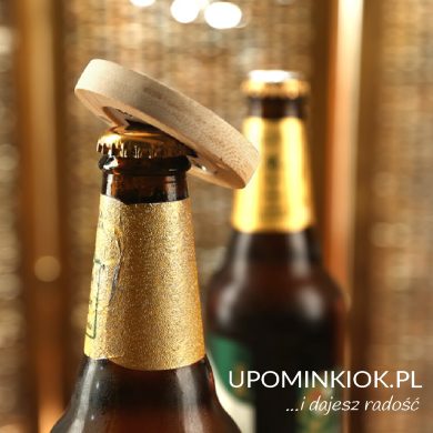 otwieracz-do-butelek-okragly-wykonany-z-bambusa-ekologiczny-z-grawerem-logo-firmy-na-upominek-firmowy-upominkiok-3